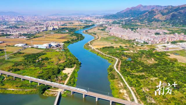 治理后的练江青洋山桥国考断面。 治理后的练江青洋山桥国考断面。